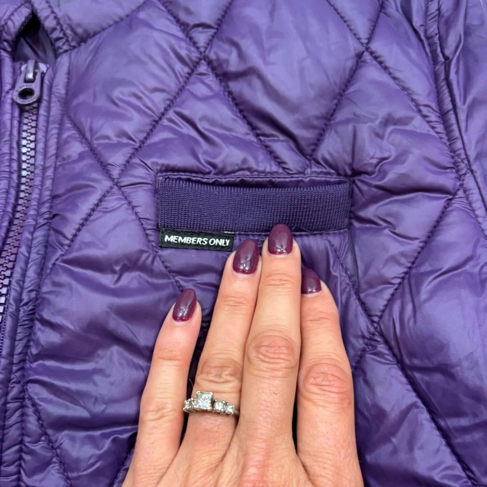 Ladies Members Only Dried Grape Color Ultra Light Mo-Tech Puffer Jacket‎ Large
